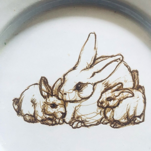 Golden Rabbit Enamelware Light Blue Bunny Rabbit Plate - Picture 2 of 4